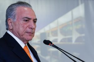 Temer veta projeto sobre negociação coletiva no serviço público