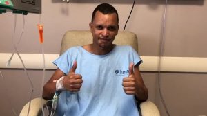 Suspeito de ter esfaqueado Warley Santos é indiciado por tentativa de latrocínio