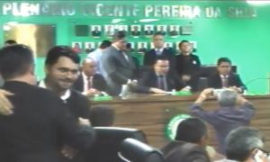 Com presença de Berg Lima, ‘Noquinha’ toma posse como prefeito interino de Bayeux