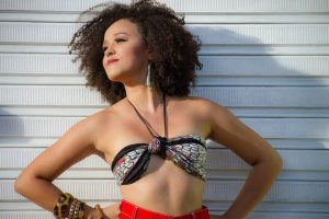 Nathalia Bellar lança clipe de ‘Furtacor’, música em parceria com Chico César