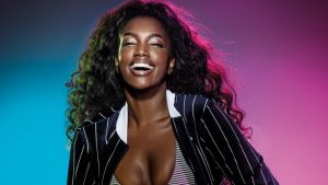 Iza grava ‘Divino, Maravilhoso’ com Caetano e confirma atualidade da canção