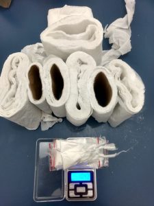 Mulher é detida ao tentar entrar em presídio de CG com cocaína