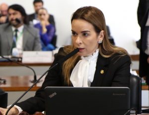 Senadora pede “bom senso” e lembra que resultado da eleição presidencial é “legítimo”