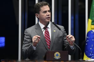 Com ou sem intenção, Veneziano parece se movimentar para ocupar um espaço vazio