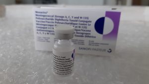 Adolescentes com 11 e 12 anos são vacinados contra meningite nesta quarta em CG