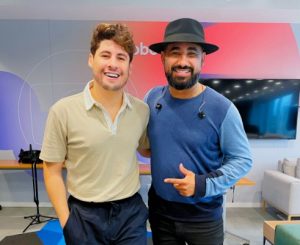 Cantor campinense participa do ‘É de Casa’ ao lado de Raí Saia Rodada para divulgar parceria