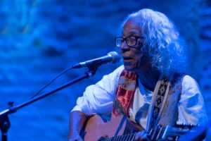 Paraibana Cátia de França faz série de shows em São Paulo