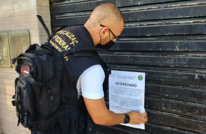 Conselho de Educação Física interdita duas academias de João Pessoa por funcionamento ilegal