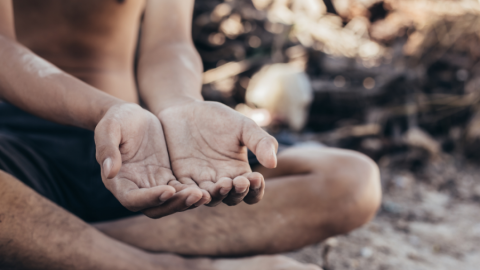 O Brasil está feio, sim, senhor. Quem não enxerga, provavelmente é um bolsonarista fanático