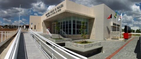 MP denuncia enfermeira por ‘rachadinha’ em esquema de plantões no Sertão