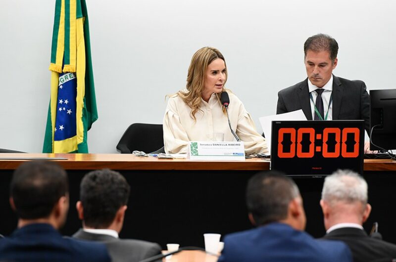 Daniella Ribeiro assume presidência da Comissão de Orçamento no Congresso