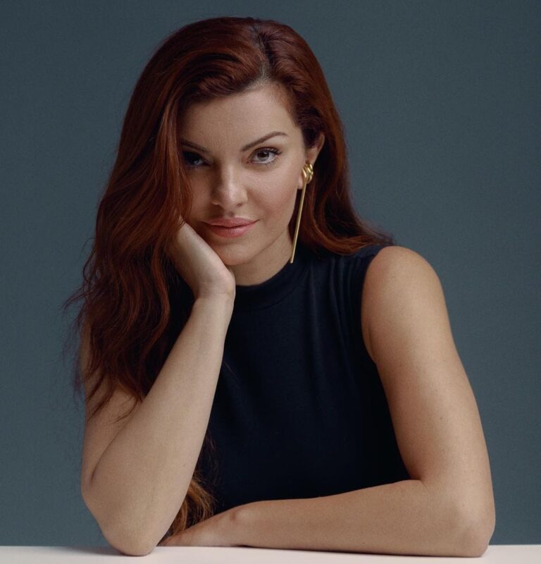 Mayana Neiva: ‘música tem sido uma pesquisa de mergulho na minha ancestralidade’