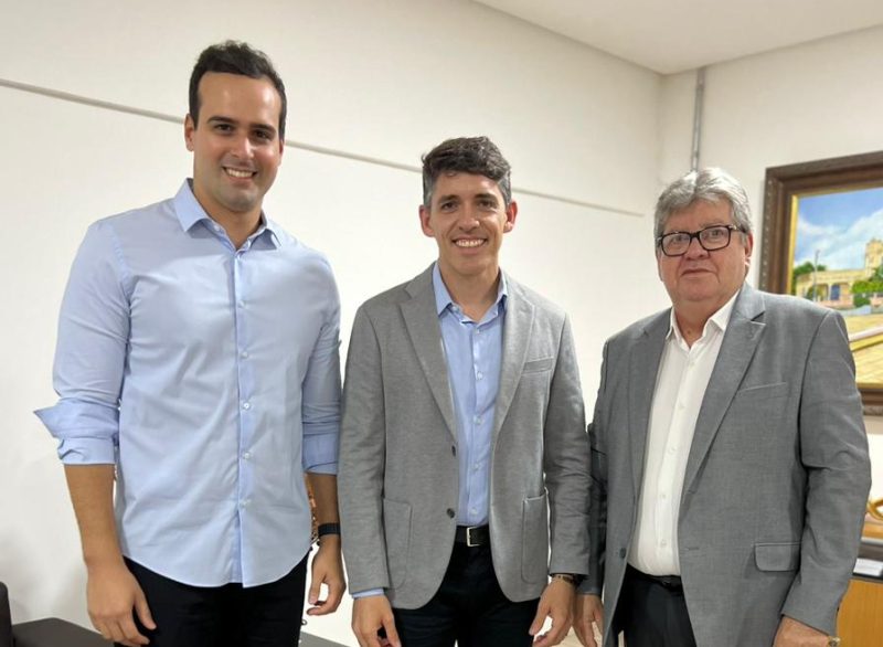 Encontro de Tovar com João é resposta a nomeações de aliados de Veneziano na gestão Bruno