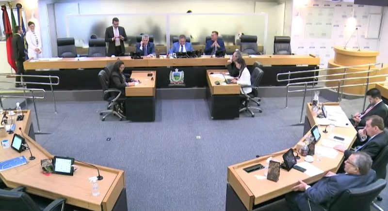 Deputados autorizam criação de nova secretaria com mais de 20 cargos no governo João