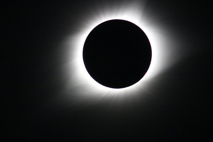Eclipse solar total pode ser visto na Paraíba? Entenda fenômeno e como observar